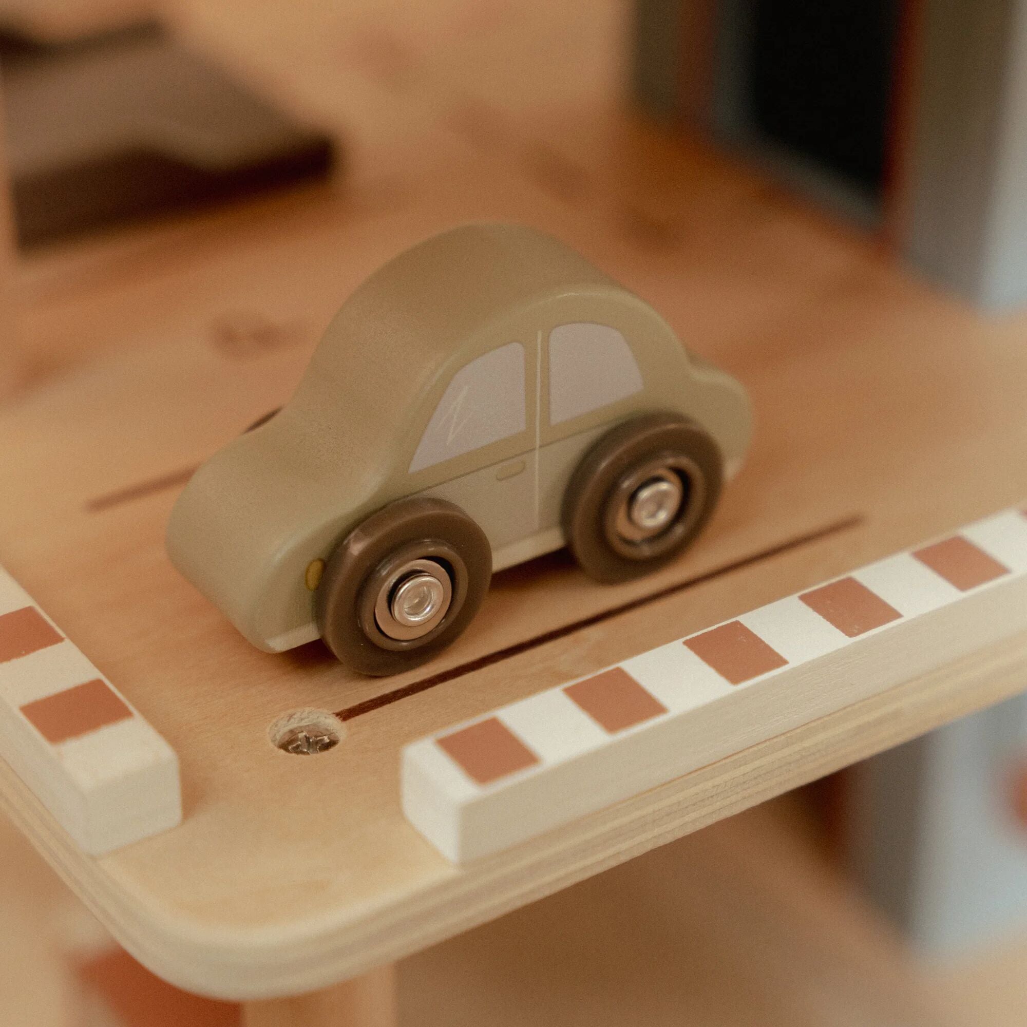 Little Dutch Wooden Parking Garage