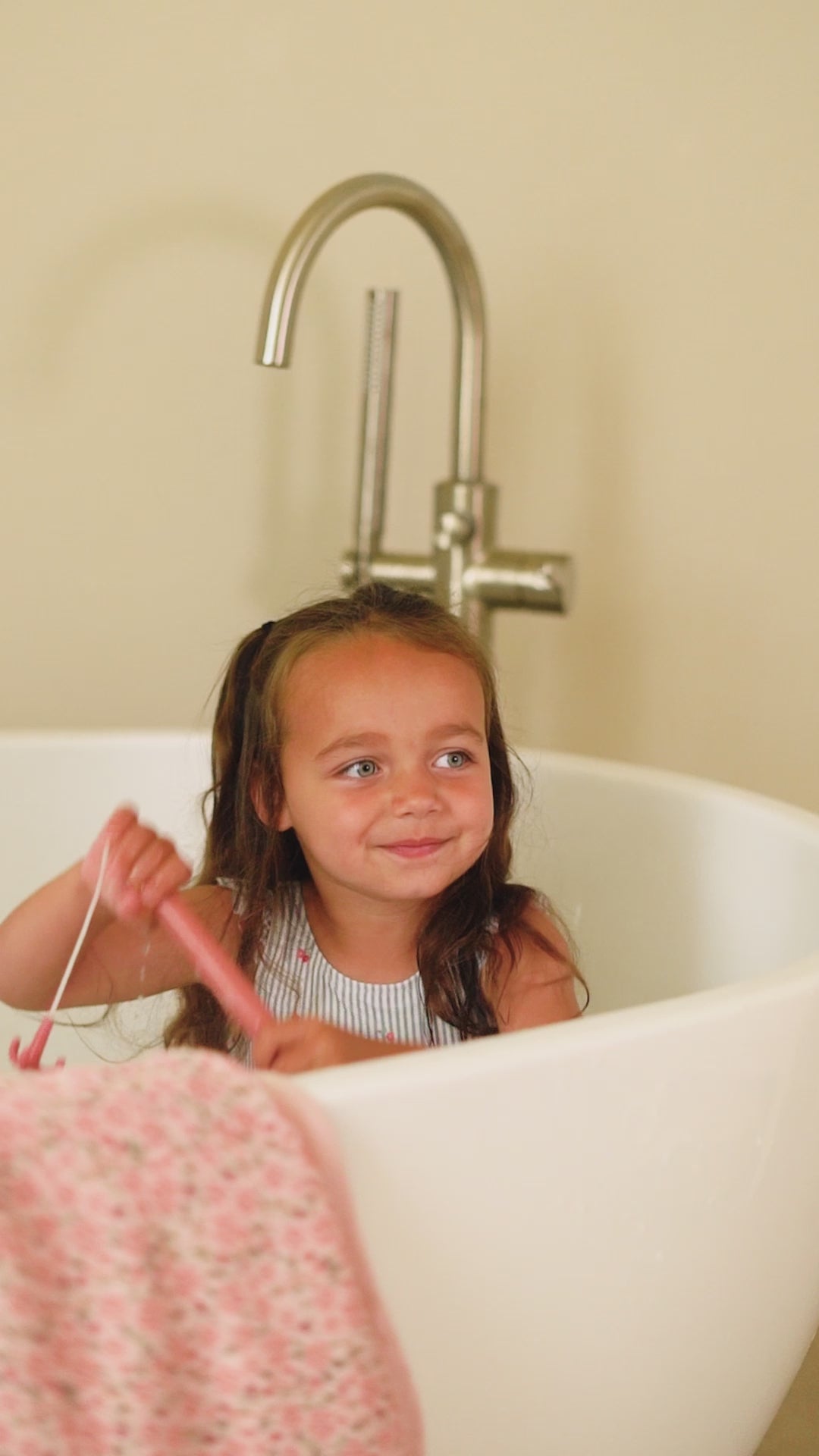 Little Dutch Bath Fishing Game – Pink