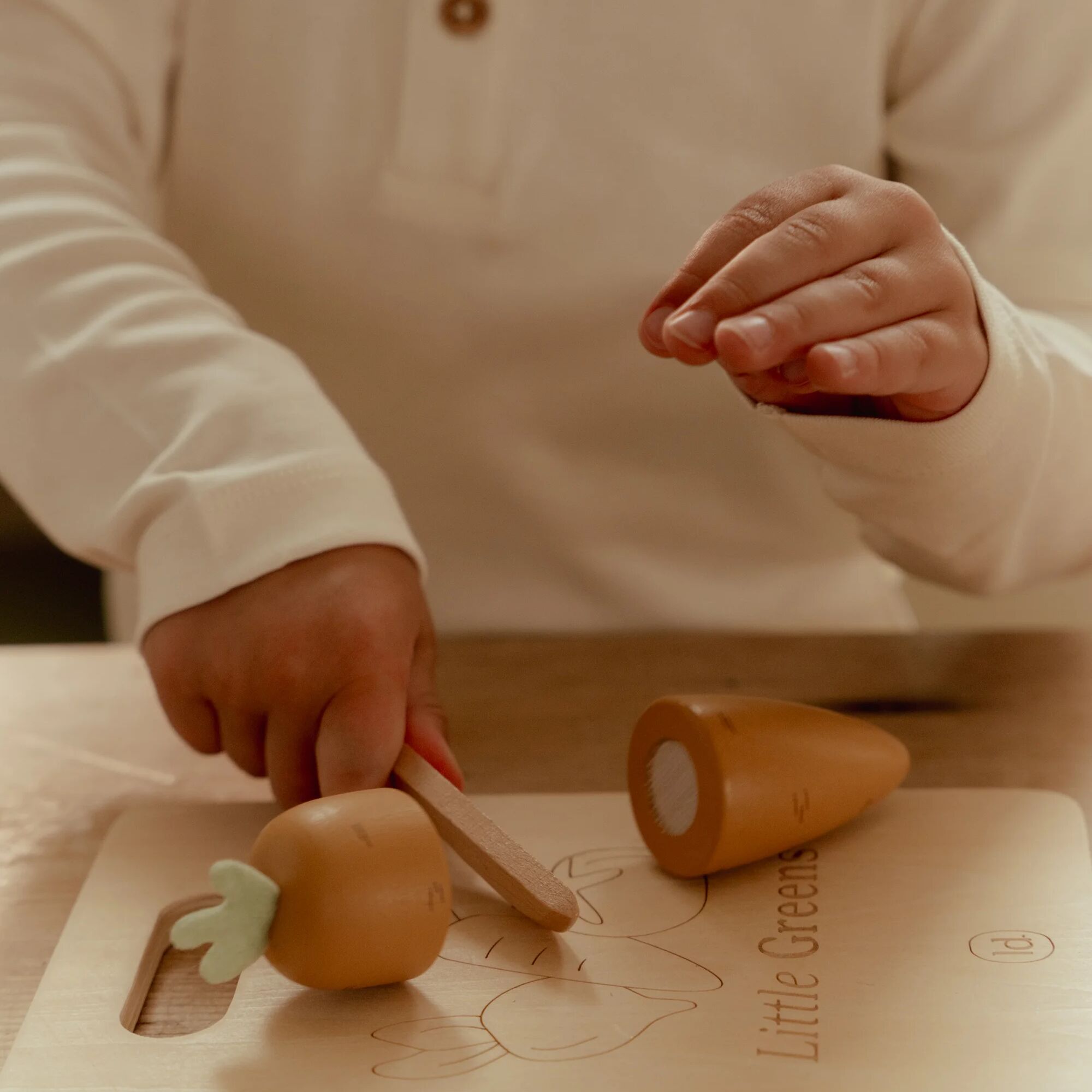 Little Dutch Wooden Slicing Vegetables