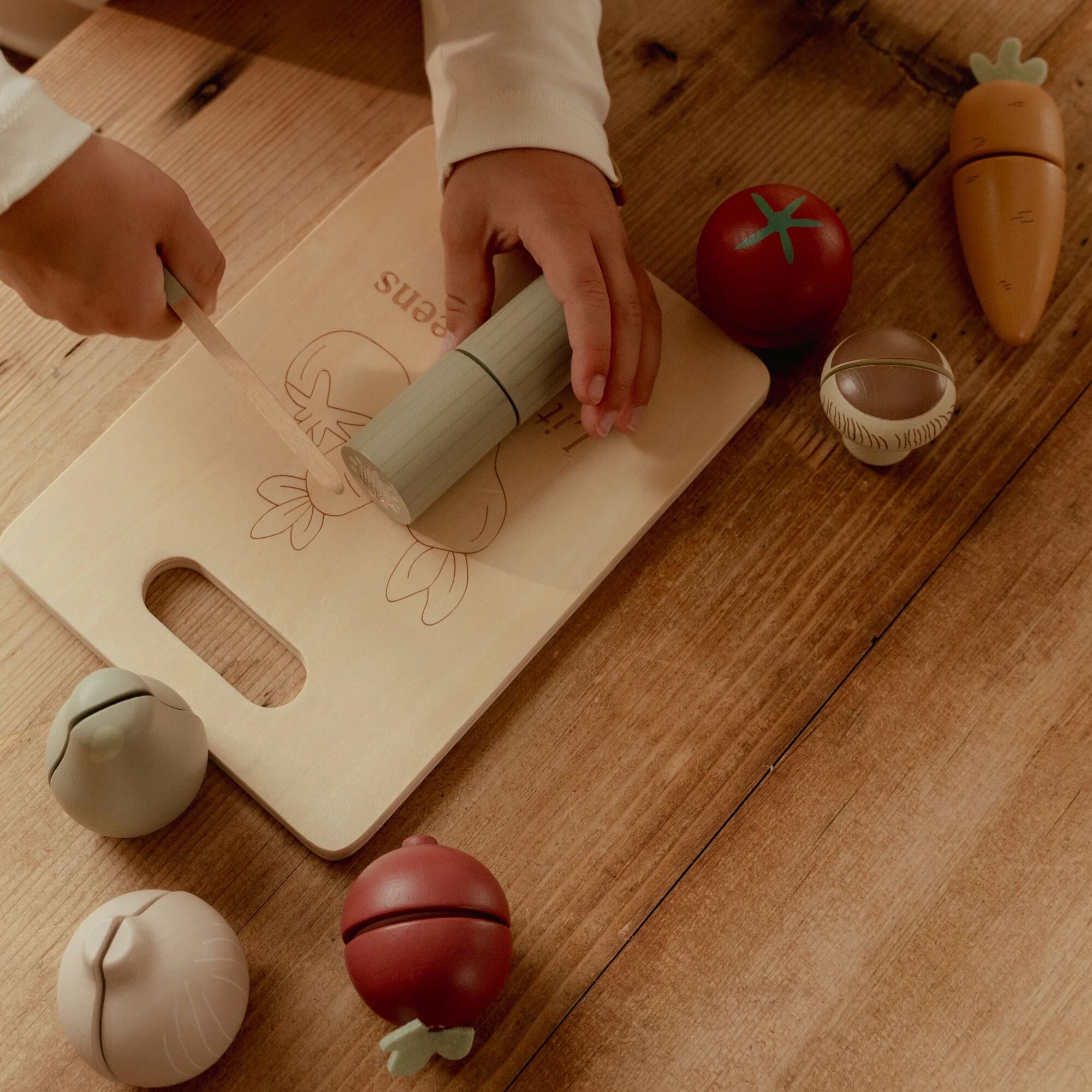 Little Dutch Wooden Slicing Vegetables