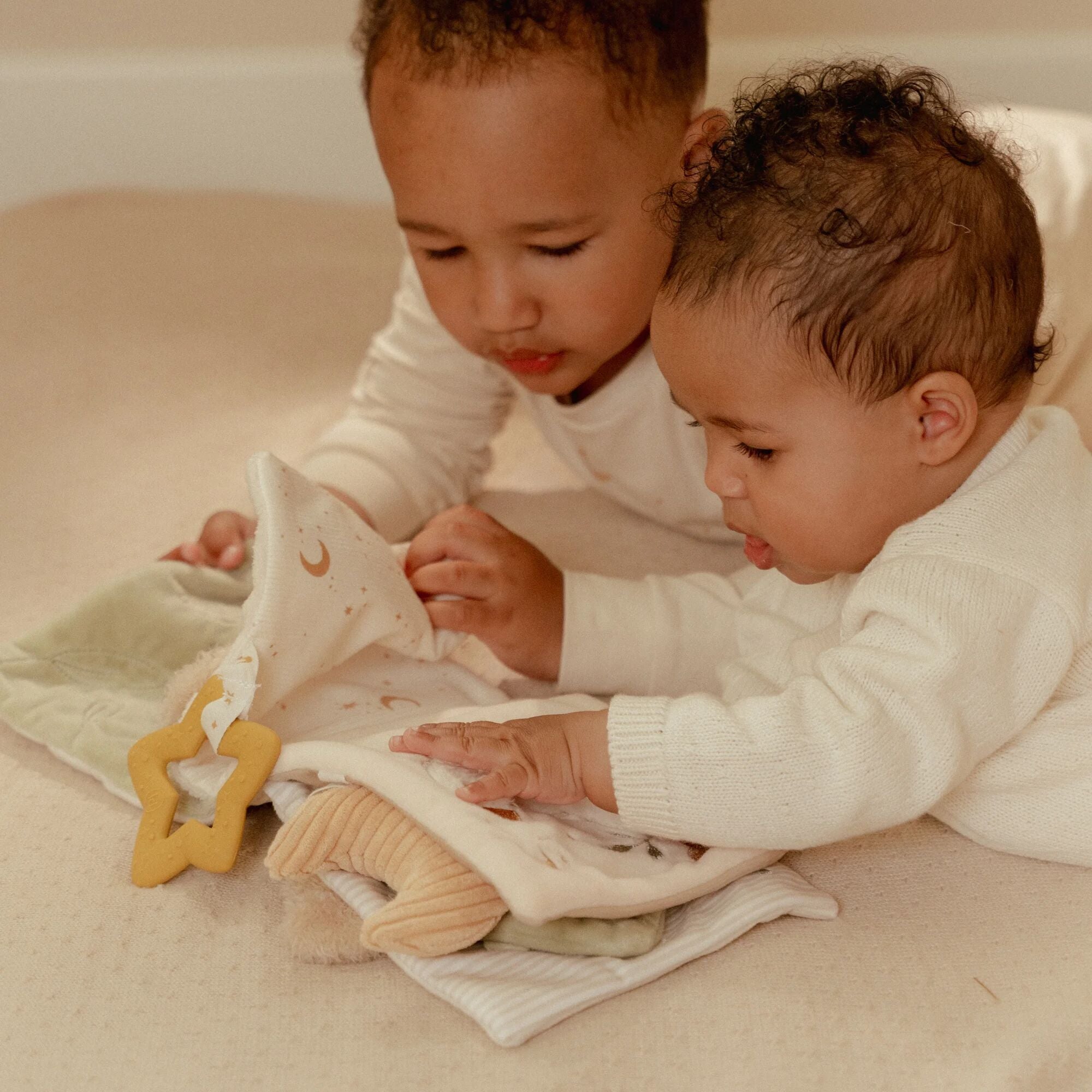 Little Dutch Soft Activity Book – Newborn Naturals