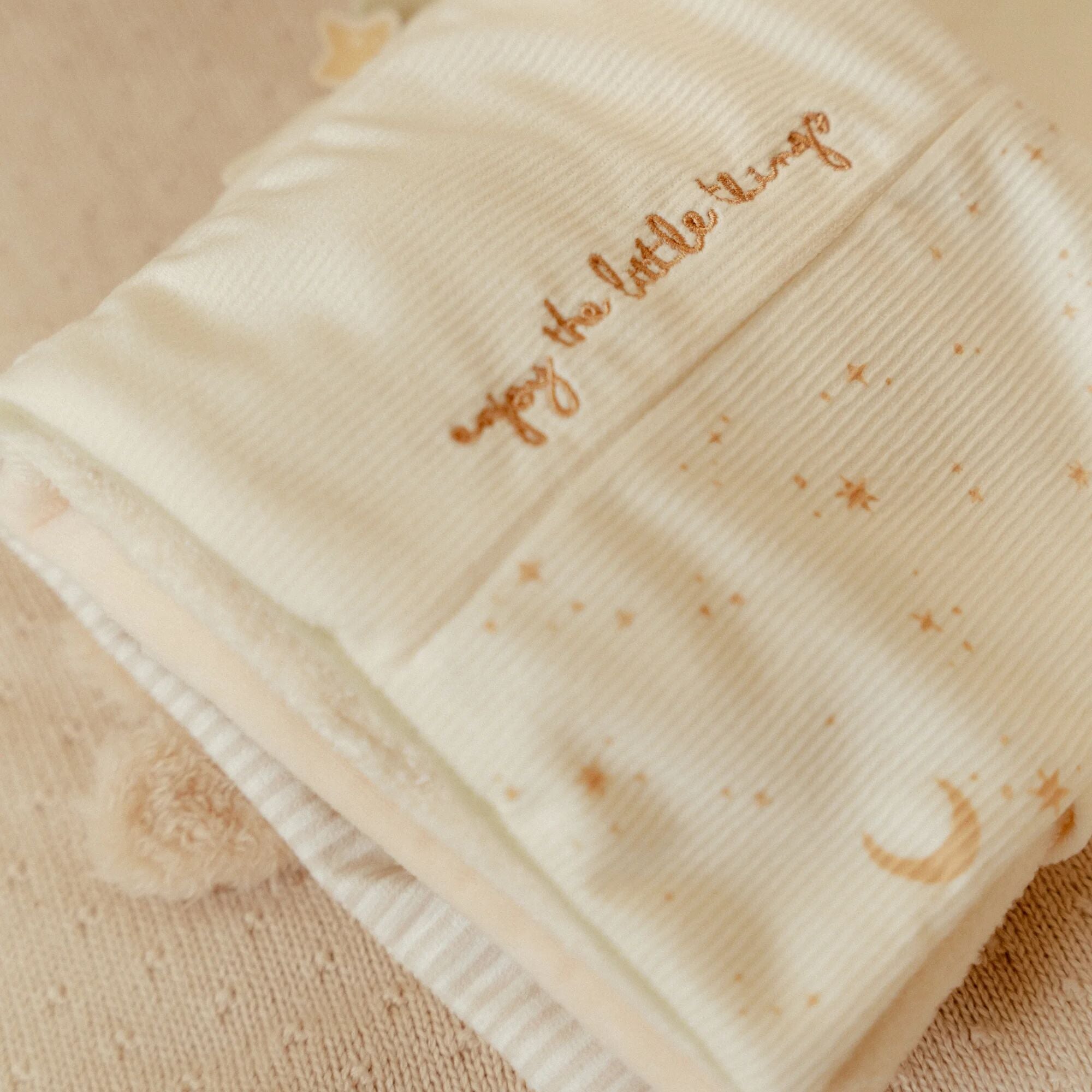 Little Dutch Soft Activity Book – Newborn Naturals