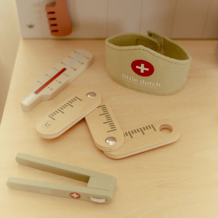 Little Dutch Wooden Veterinary Practice