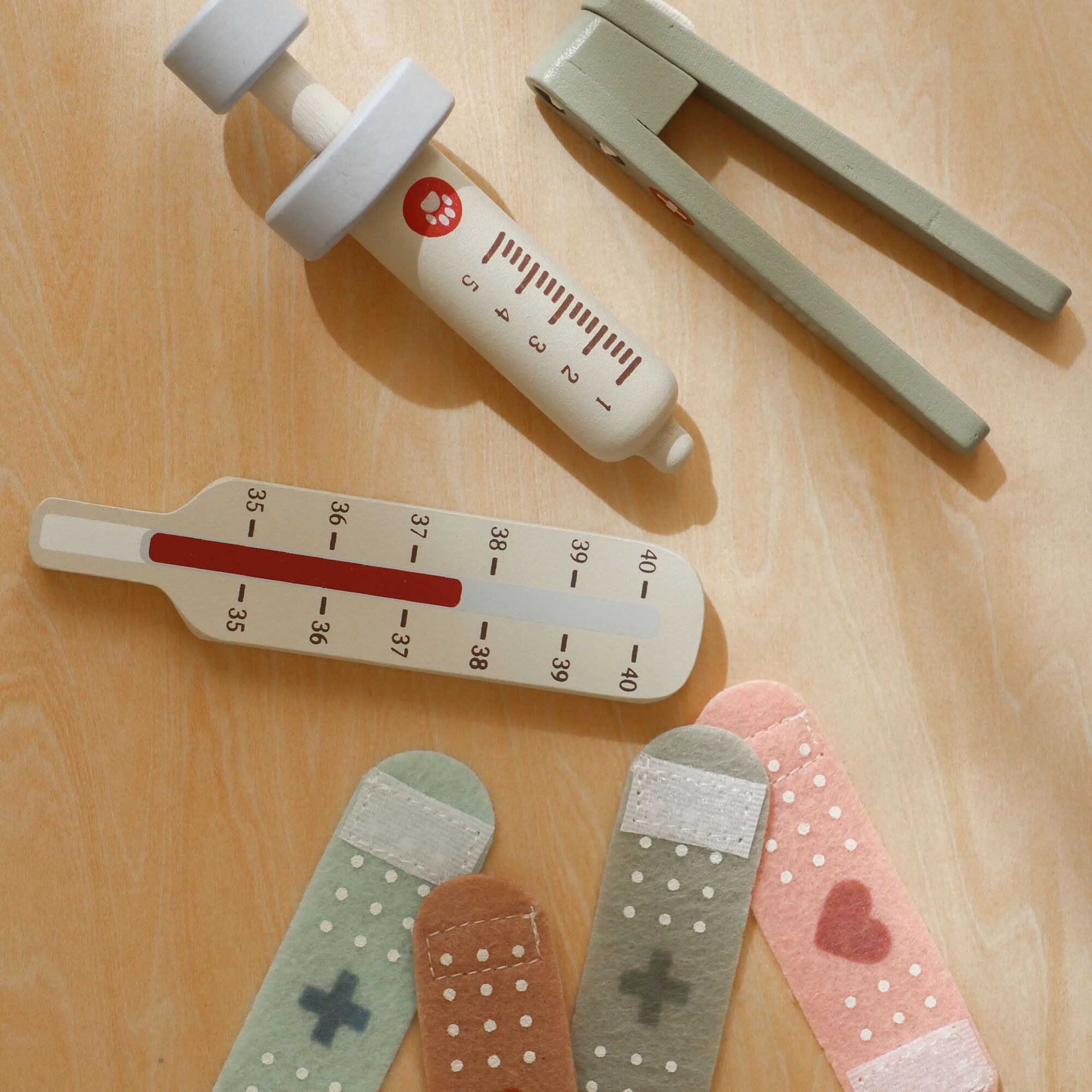 Little Dutch Wooden Veterinary Practice