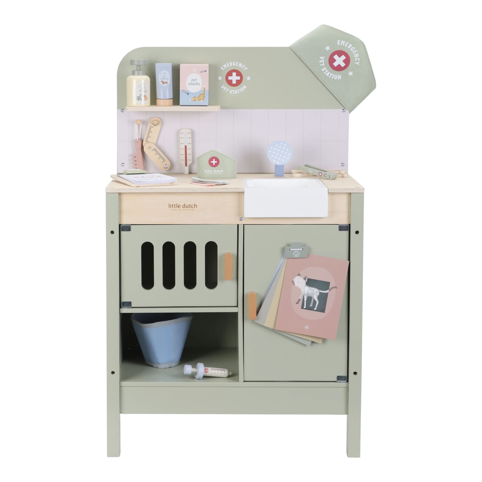 Little Dutch Wooden Veterinary Practice