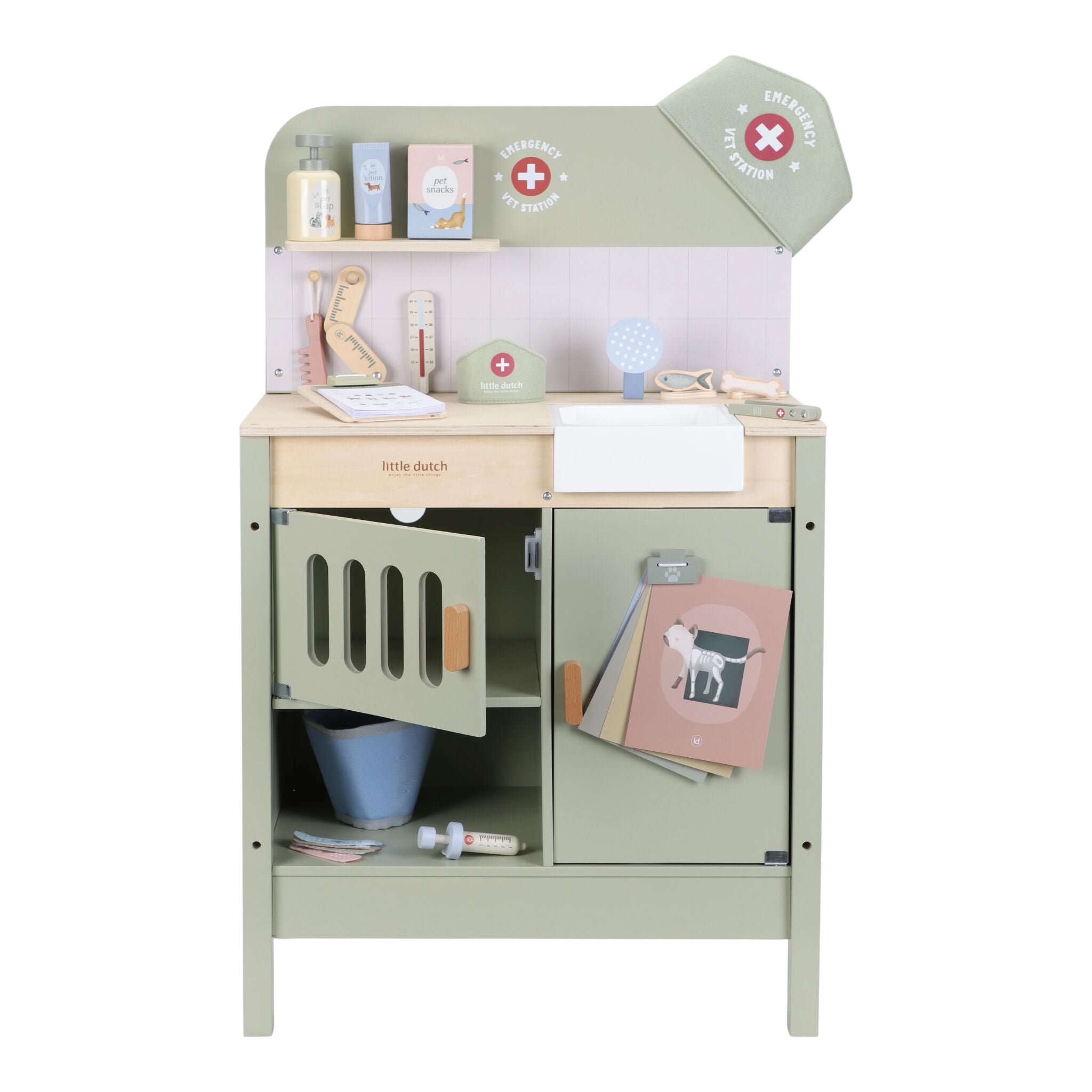Little Dutch Wooden Veterinary Practice