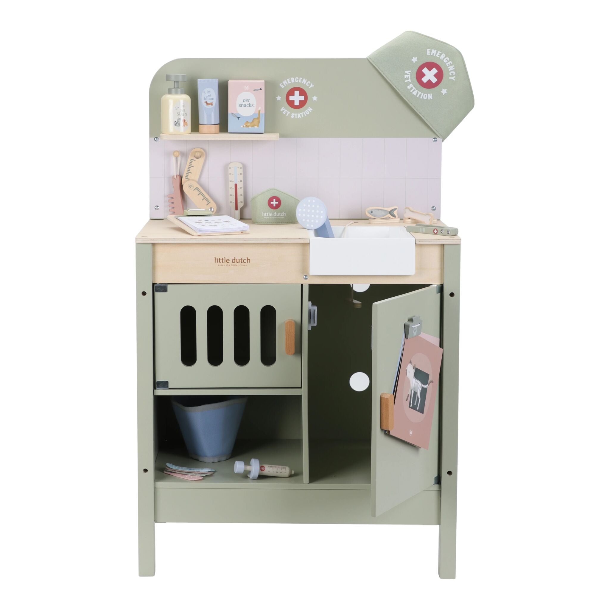 Little Dutch Wooden Veterinary Practice