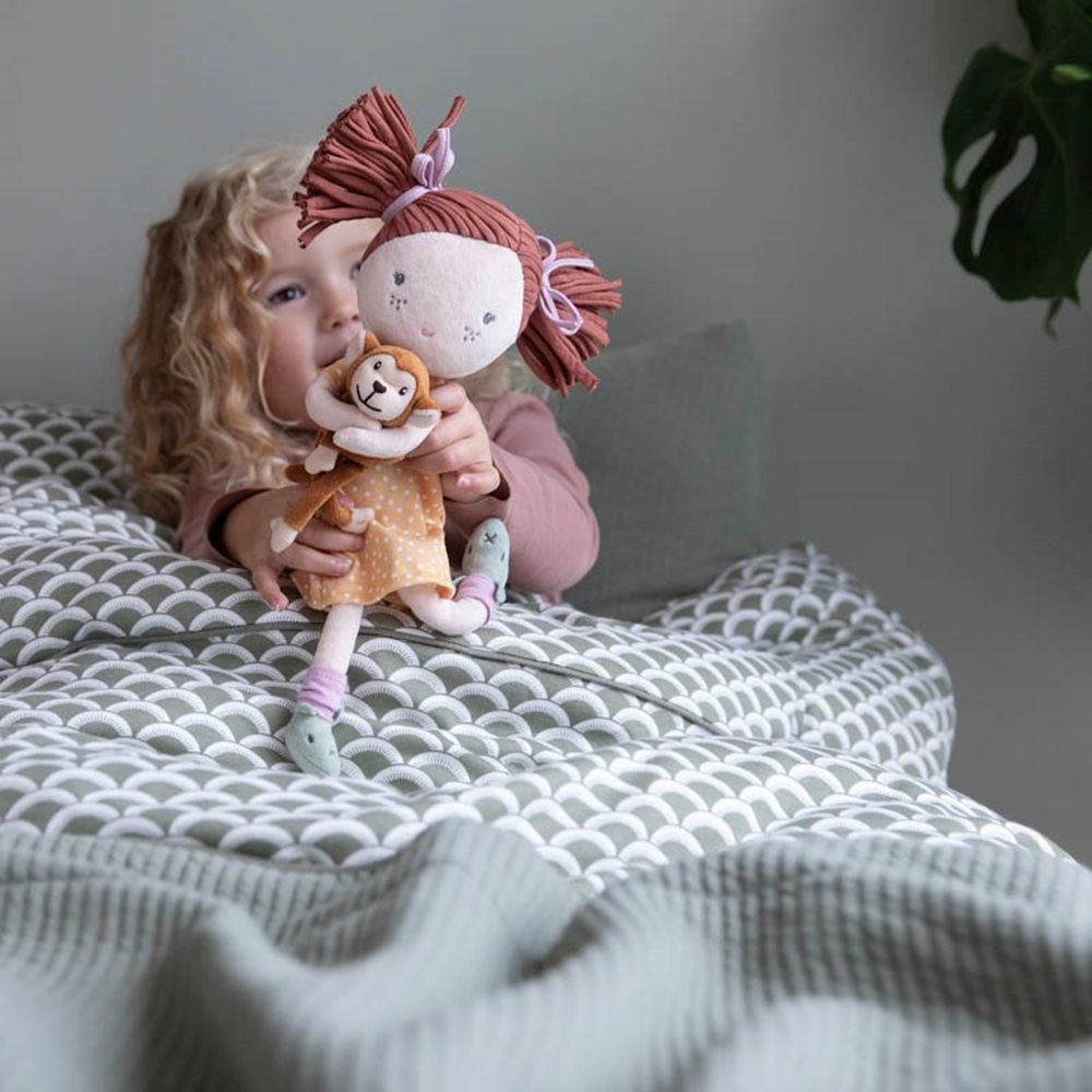 little-dutch-cuddle-doll-sophia-2