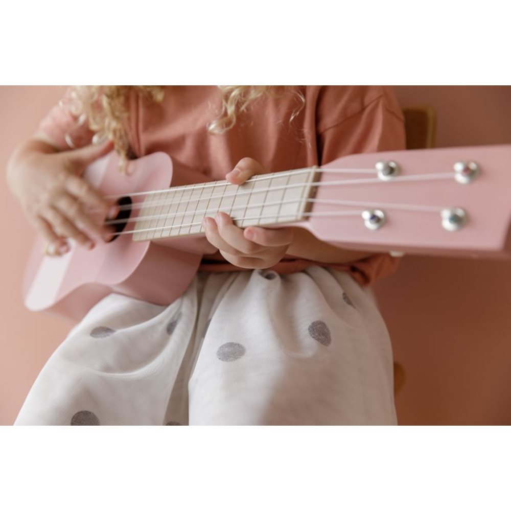 guitar-pink-3