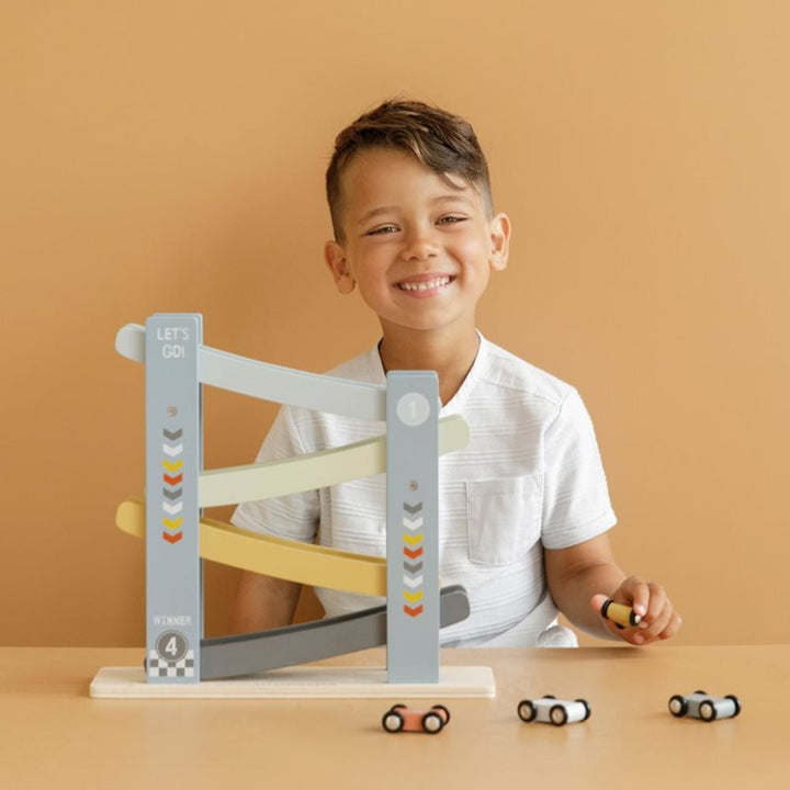 Little Dutch Race Track – Cars