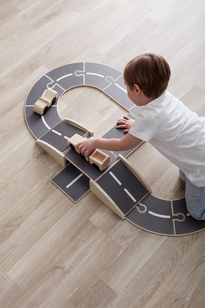Kid’s Concept Aiden Car Track