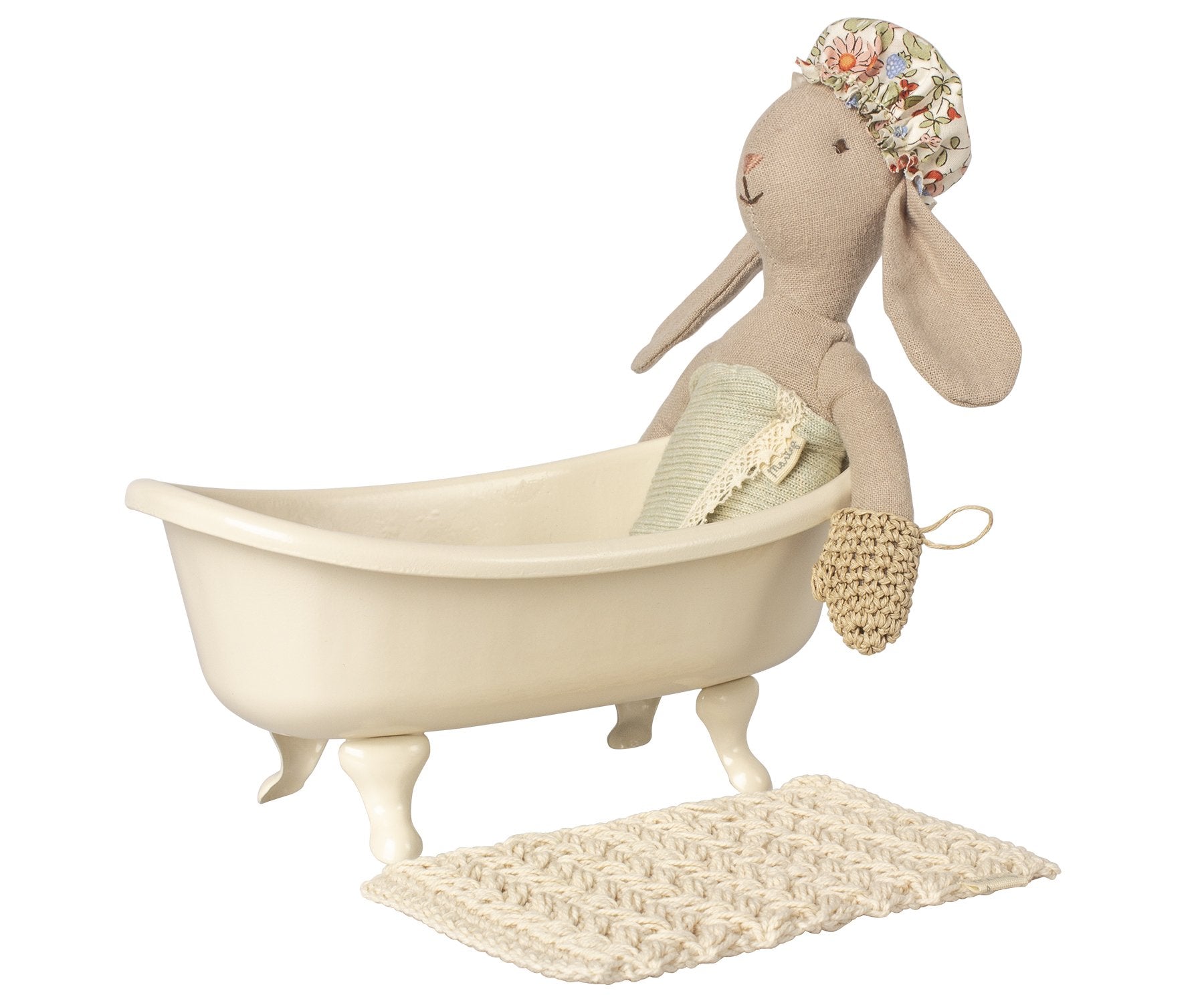 maileg-miniature-bathtub-3