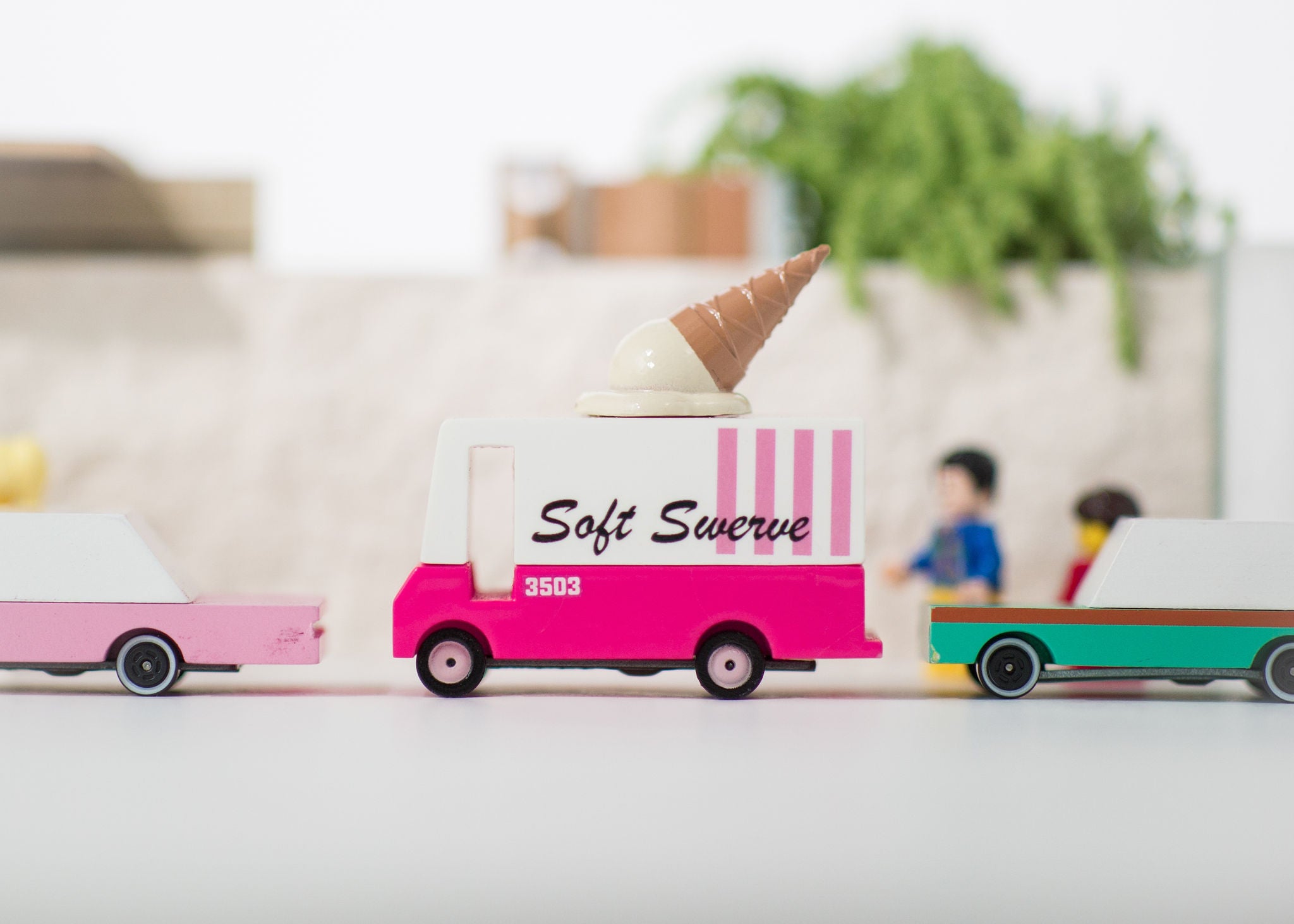 Candylab Toys Candyvan® – Ice Cream Van
