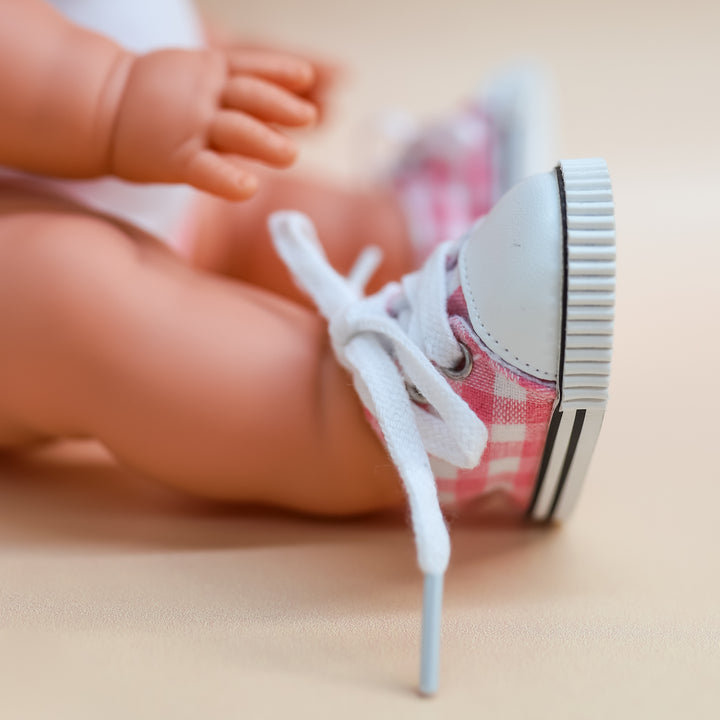 Tiny Harlow Tiny Tootsies Gingham Casual Doll Sneakers – Pink