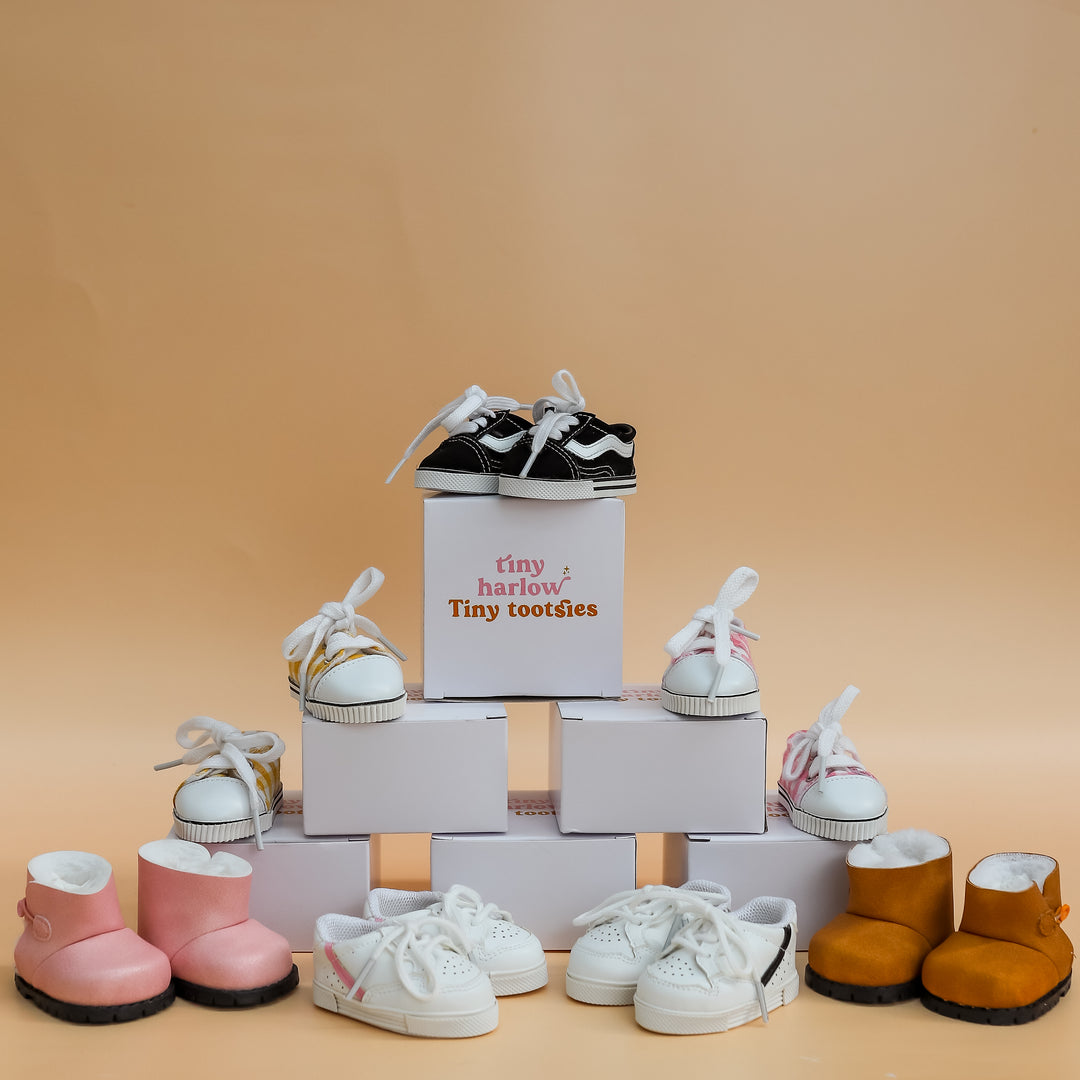 Tiny Harlow Tiny Tootsies Casual Doll Sneakers – Pink Stripe