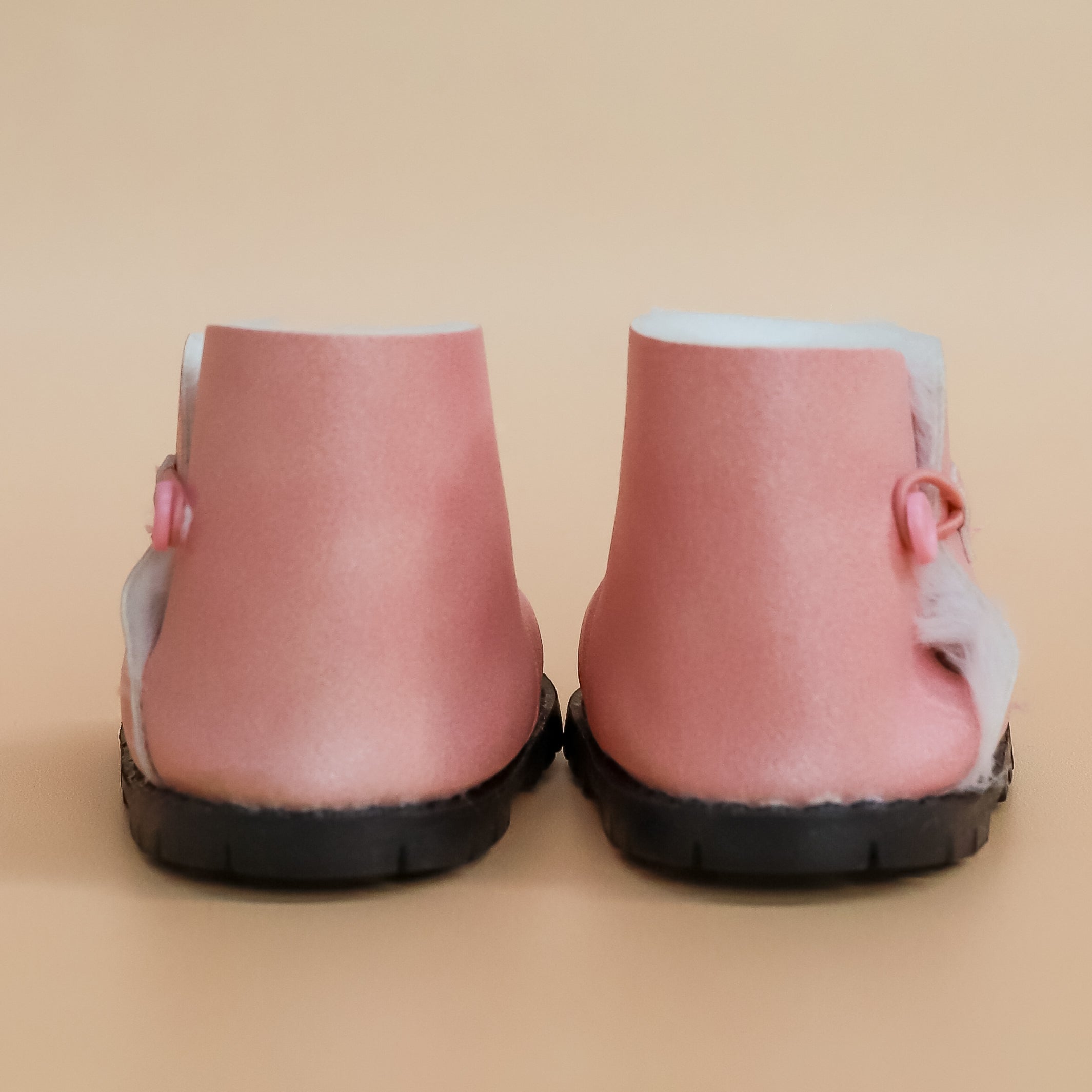 Tiny Harlow Tiny Tootsies Ugg Doll Boots – Pink