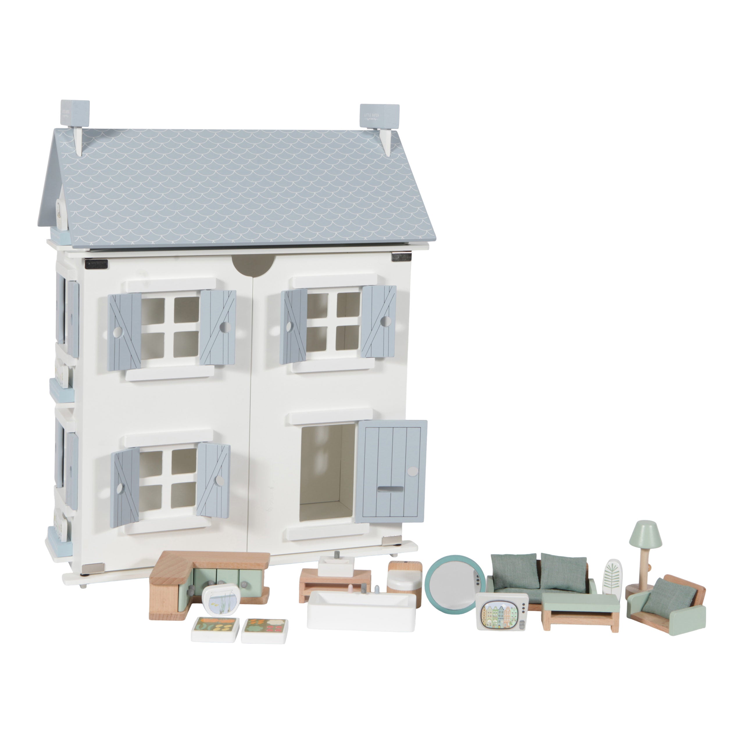 wooden-dollhouse-1
