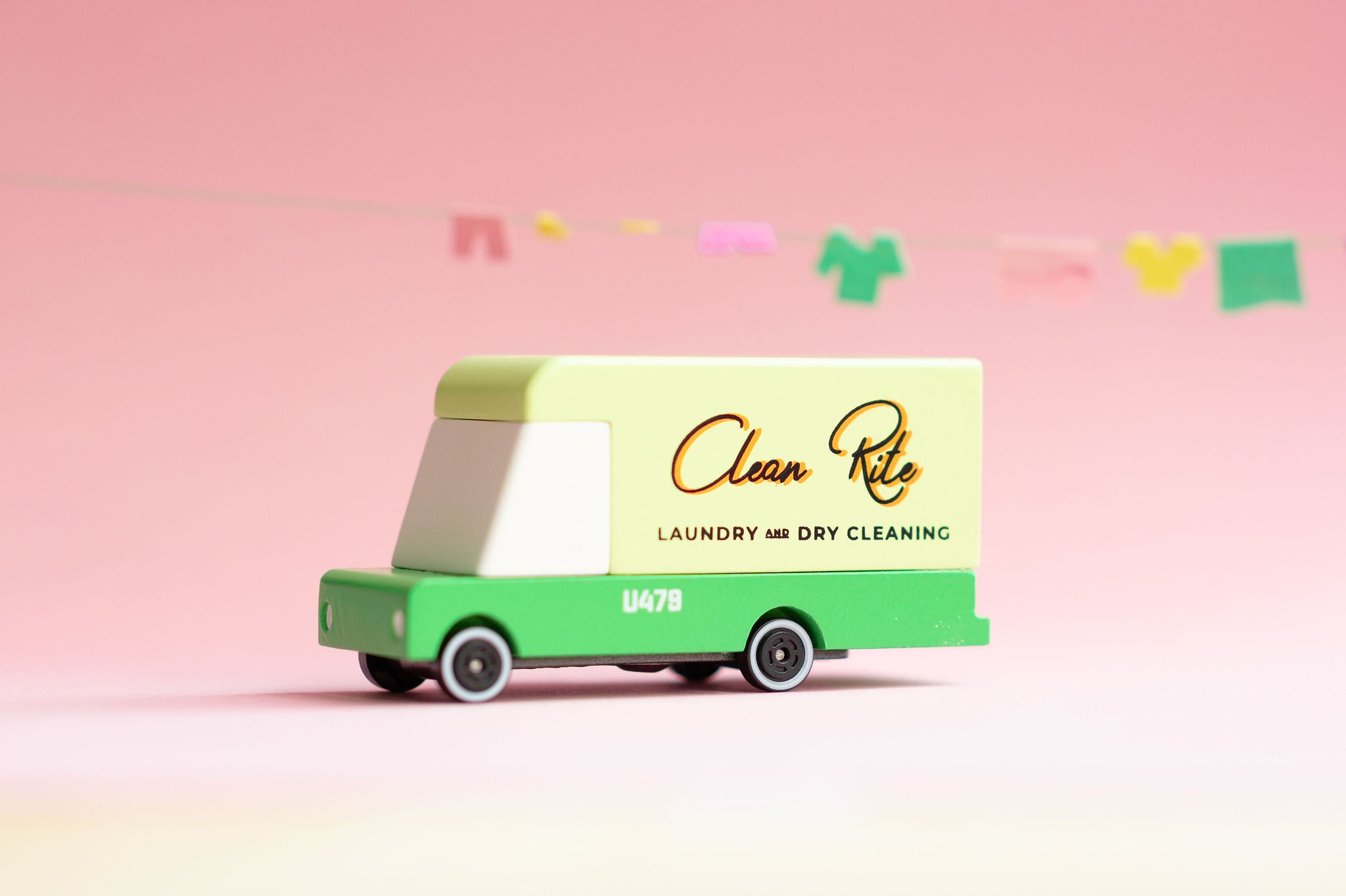 Candylab Toys Candyvan® – Laundry Van